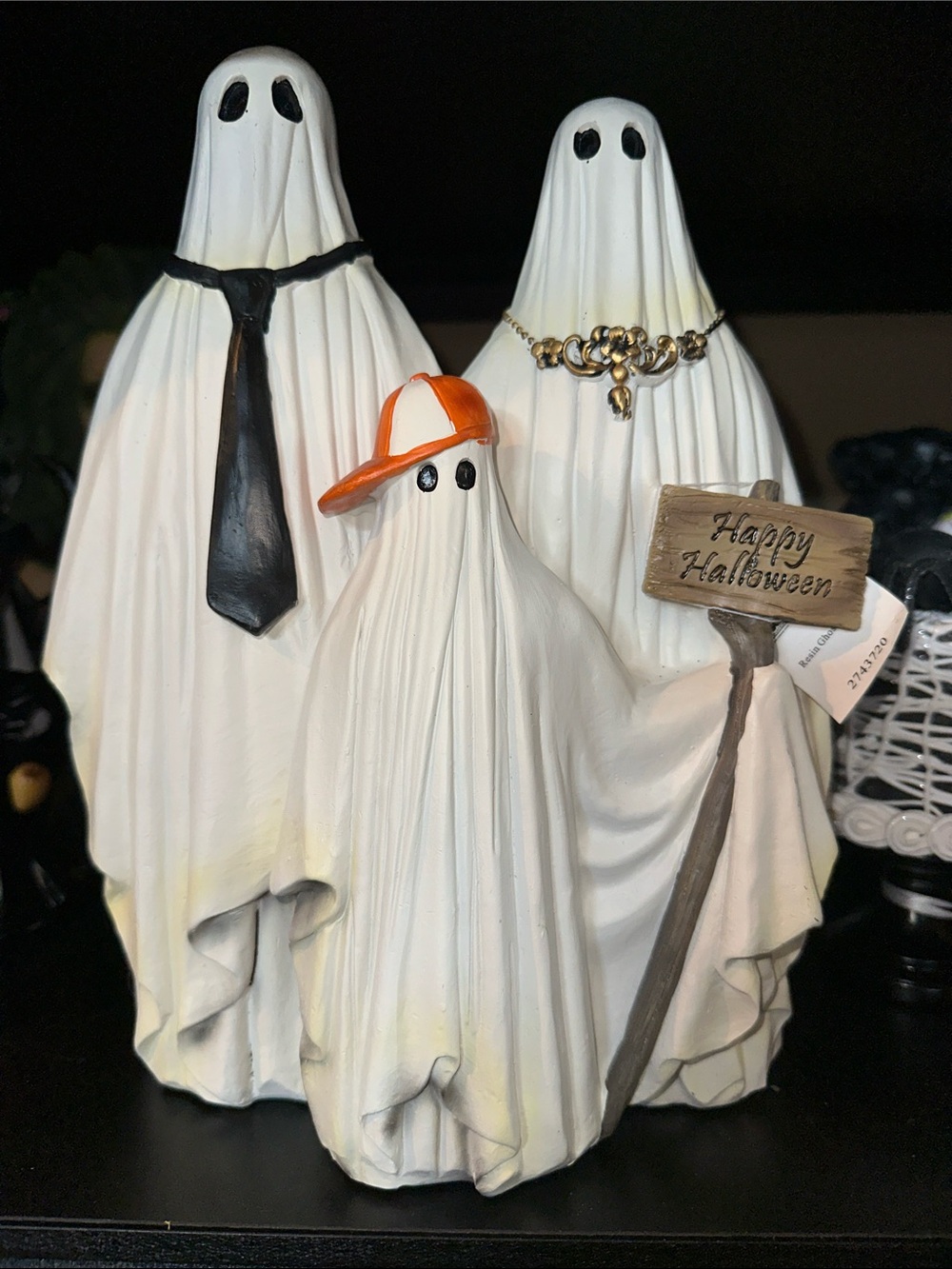 Halloween Ghost Family Kid Figurine - White